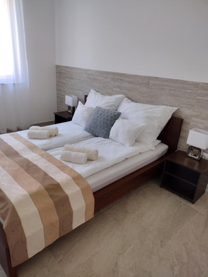 Tandem Apartman Kapolnasnyek Ngoại thất bức ảnh