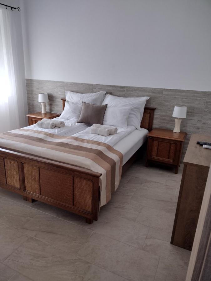 Tandem Apartman Kapolnasnyek Ngoại thất bức ảnh